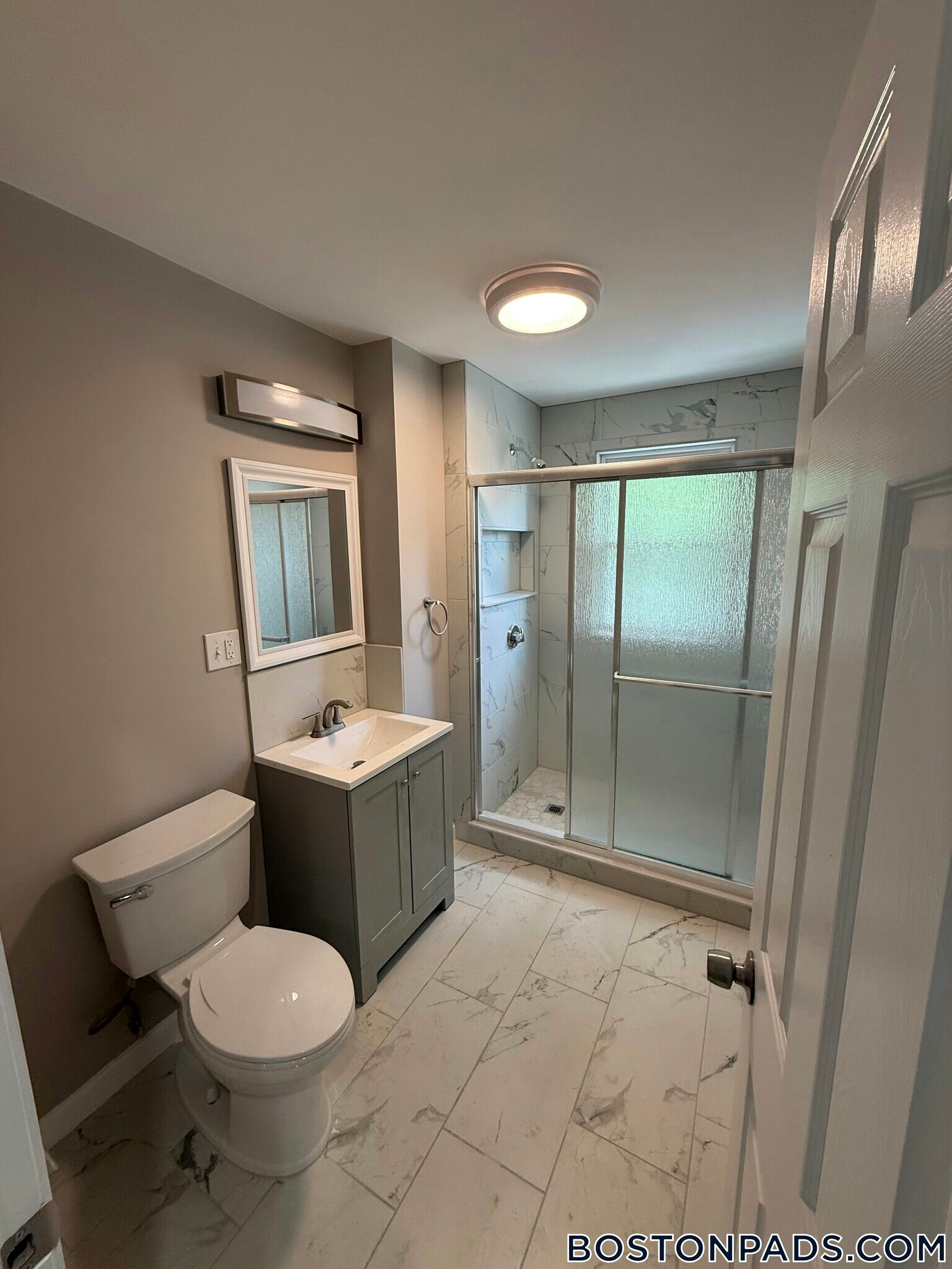 Building Photo - 16 Long Ave