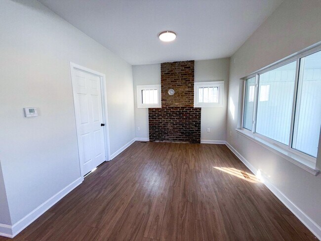 Building Photo - Charming Cape Cod in Columbus | 3BR, Updat...