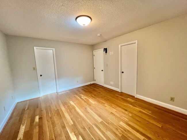 Building Photo - Newly Renovated 3BD, 2.5BA North Raleigh Home on a Private Lot in a Prime Location Near Shopping,...
