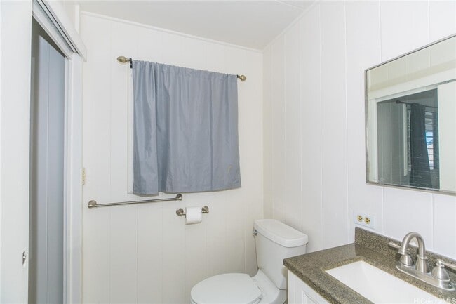 Building Photo - 730 6th Ave