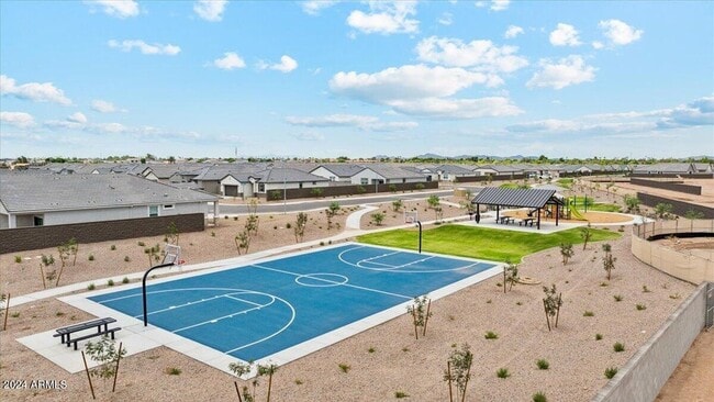 Building Photo - 1575 E Lardner Dr