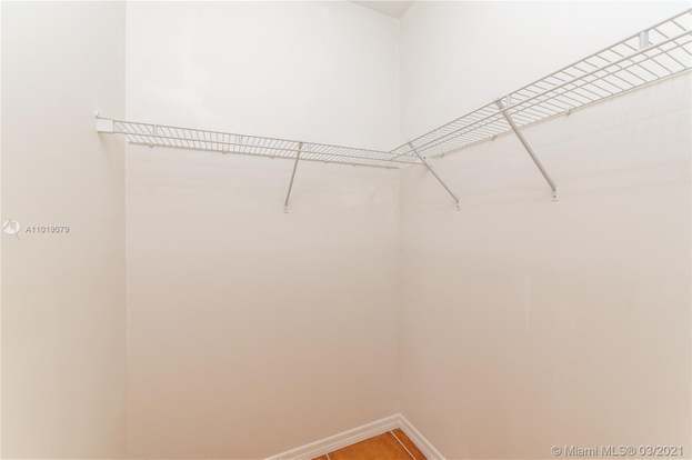 Building Photo - 632 SW 107th Ave
