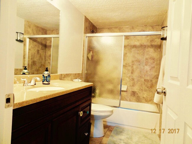 Building Photo - 225 S Tropical Trail
