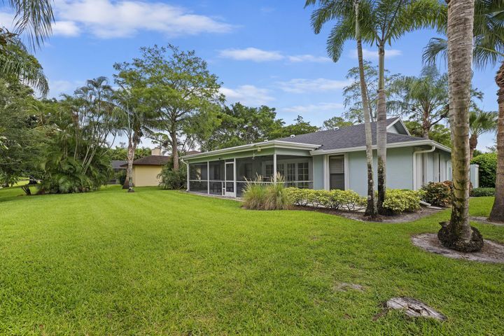 Building Photo - 756 Juniper Pl