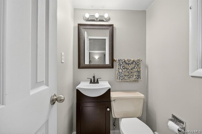 Building Photo - 27 Jefferson St