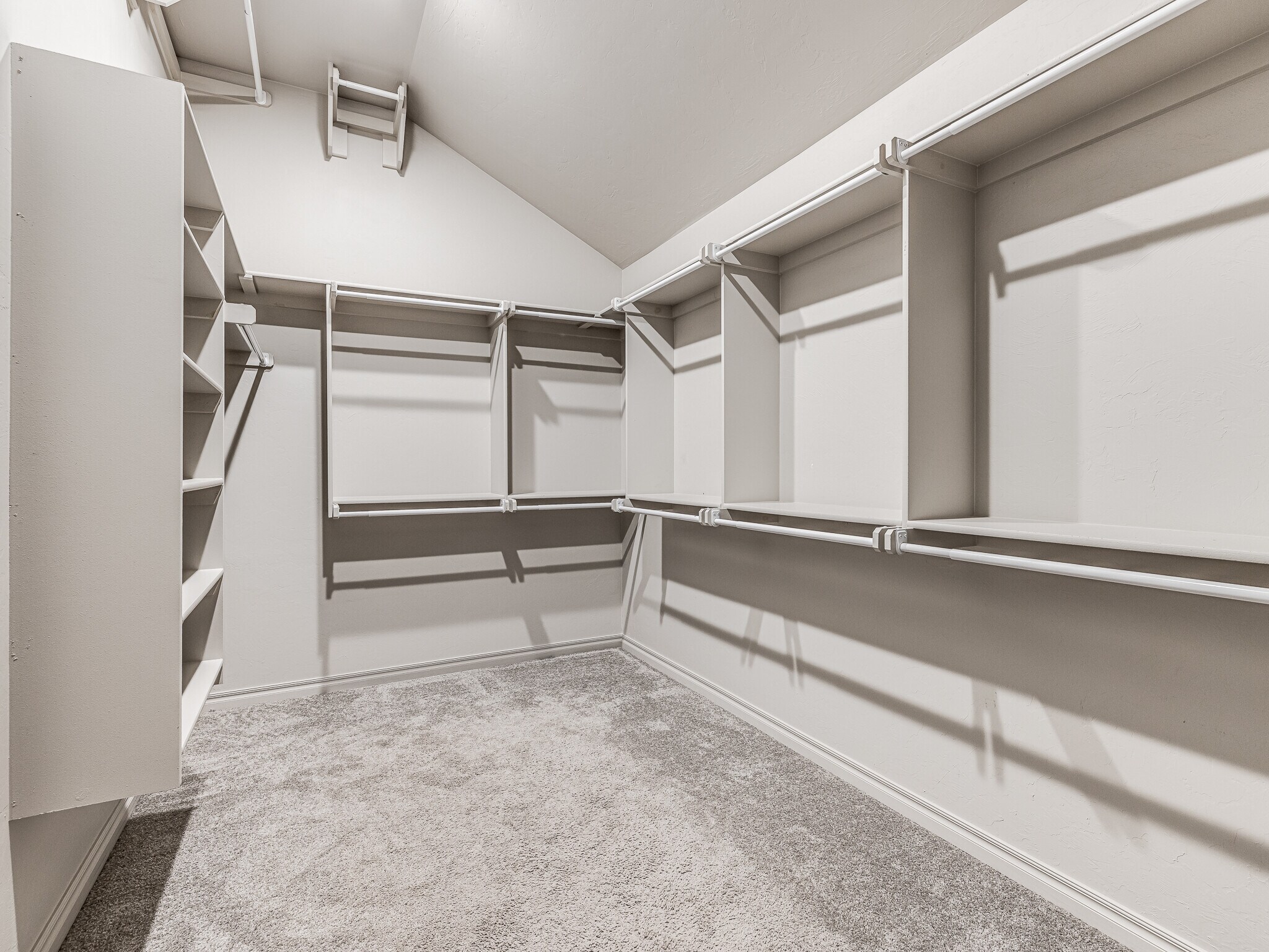 Building Photo - 3716 Pettit Blvd