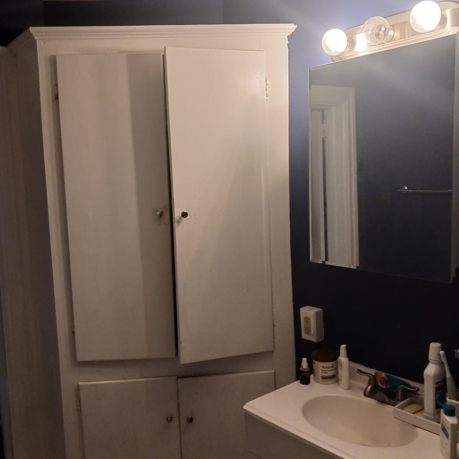 Building Photo - 243 N Queen St