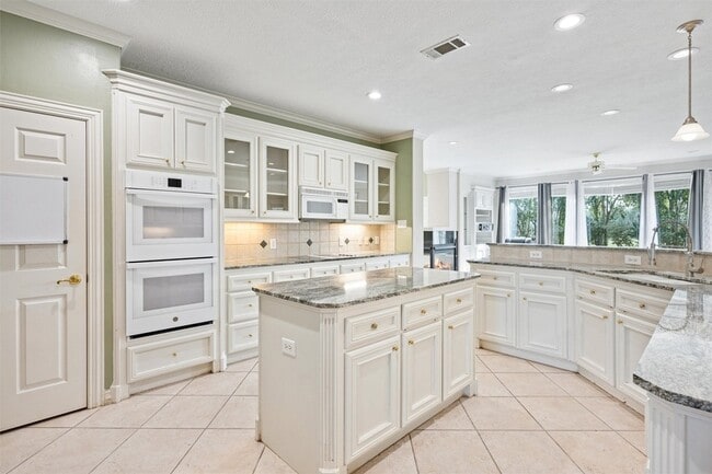 Building Photo - 3311 El Dorado Blvd