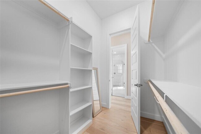 Building Photo - 5405 Iconic Ln