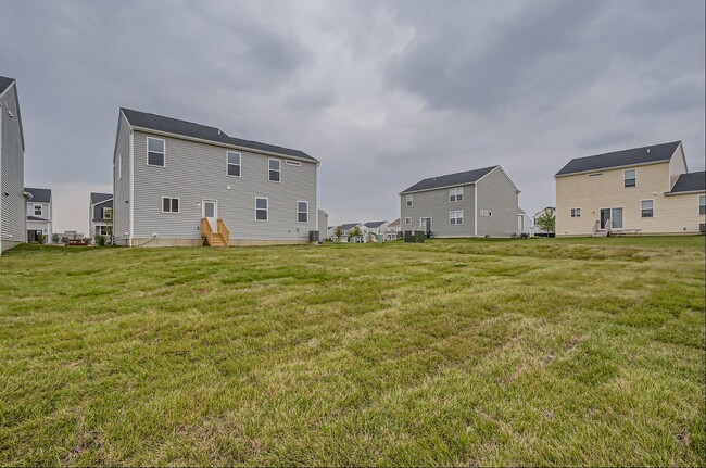 28. Backyard - 403 Cottontail Ct