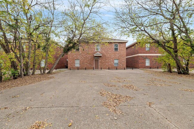 Building Photo - 1401 Wood Ave