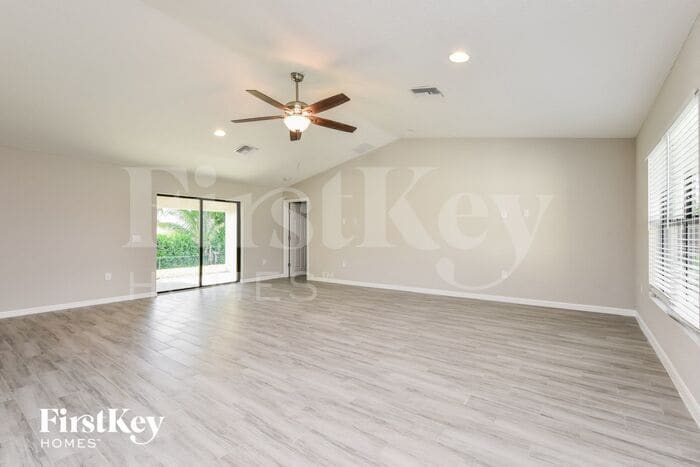 Building Photo - 9107 Frank Rd