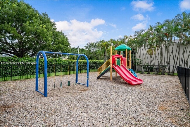 Building Photo - 1031 Adams Ave