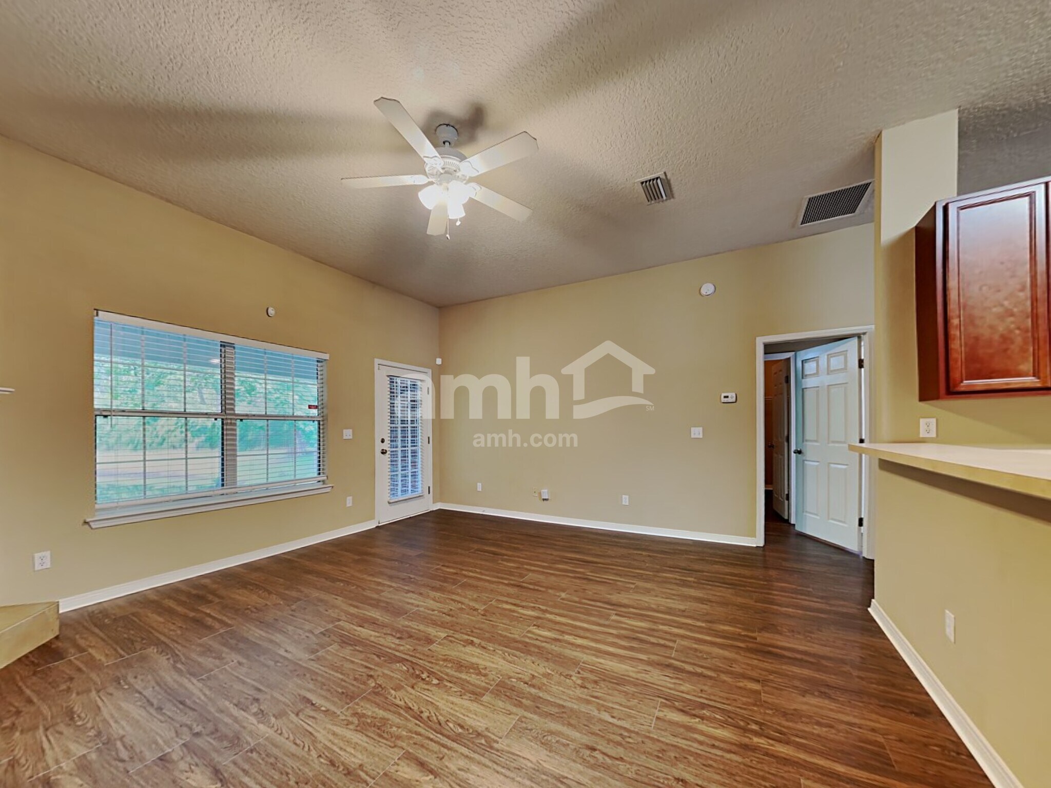 Building Photo - 2091 Cherokee Cove Trl