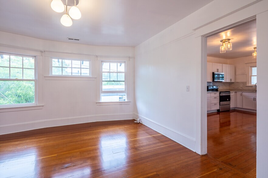 Living Room - 2346 SE Ankeny St