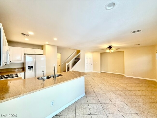 Building Photo - 10256 Missouri Meadows St