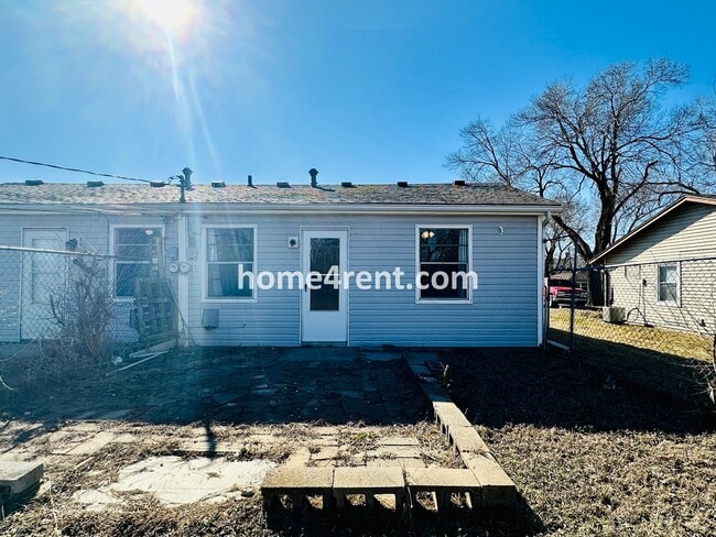 Building Photo - 6206 E 154 Terrace