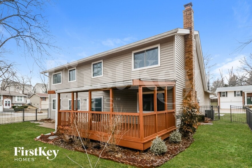 Building Photo - 846 Vlg Mdw Dr