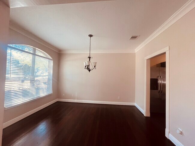 Building Photo - 20830 Oak Rain Ct