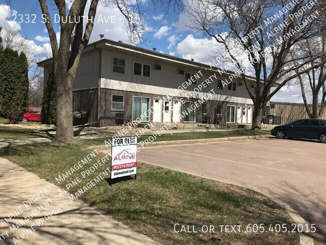 Building Photo - 2332 S Duluth Ave