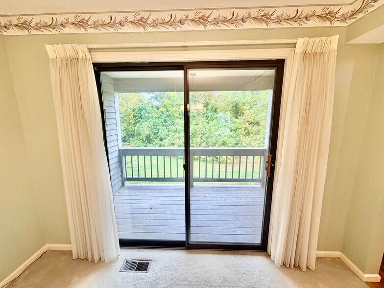 Balcony from Dining room at main level - 40 Crossroads Ln