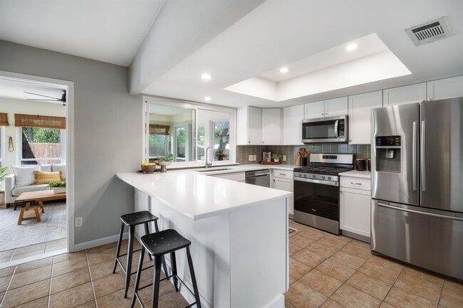 Building Photo - 1406 Radam Cir