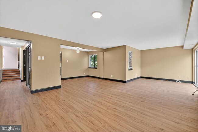 Building Photo - 10116 Little Pond Pl