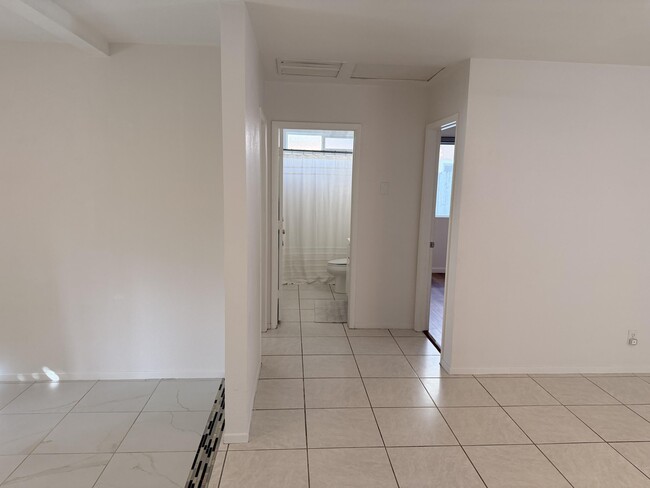 Building Photo - 51905 Avenida Velasco