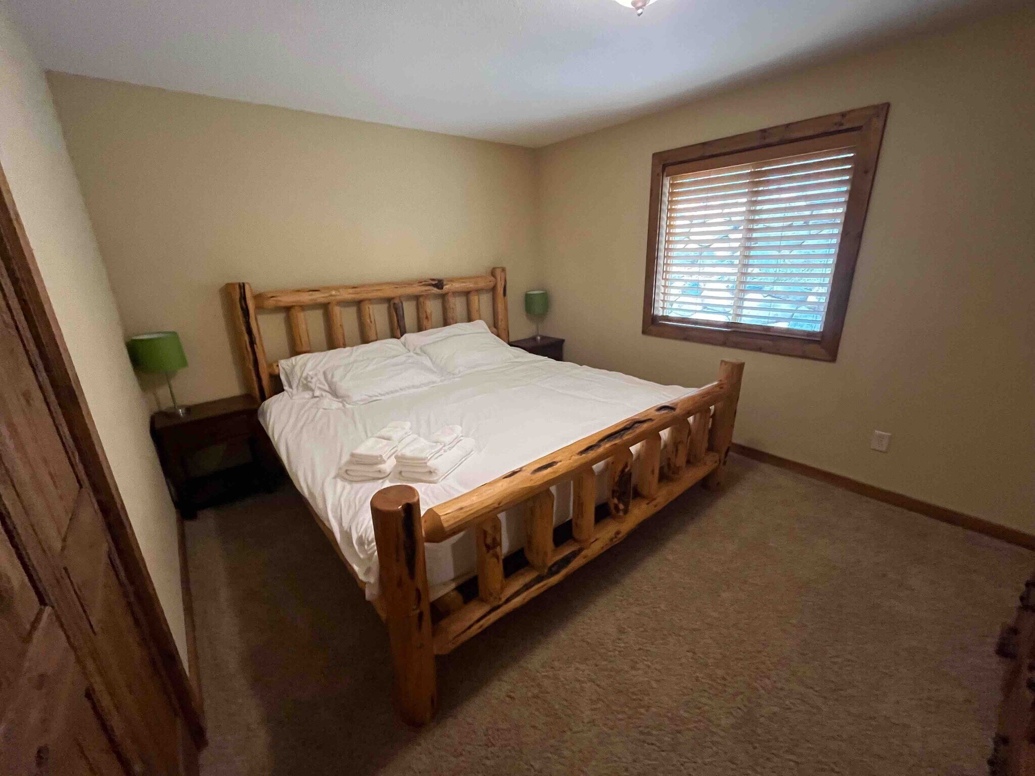 Building Photo - 511 N Aspen St