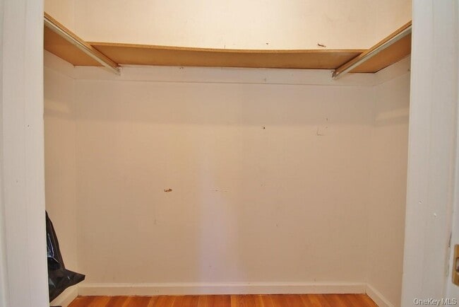 Building Photo - 570 Manville Rd