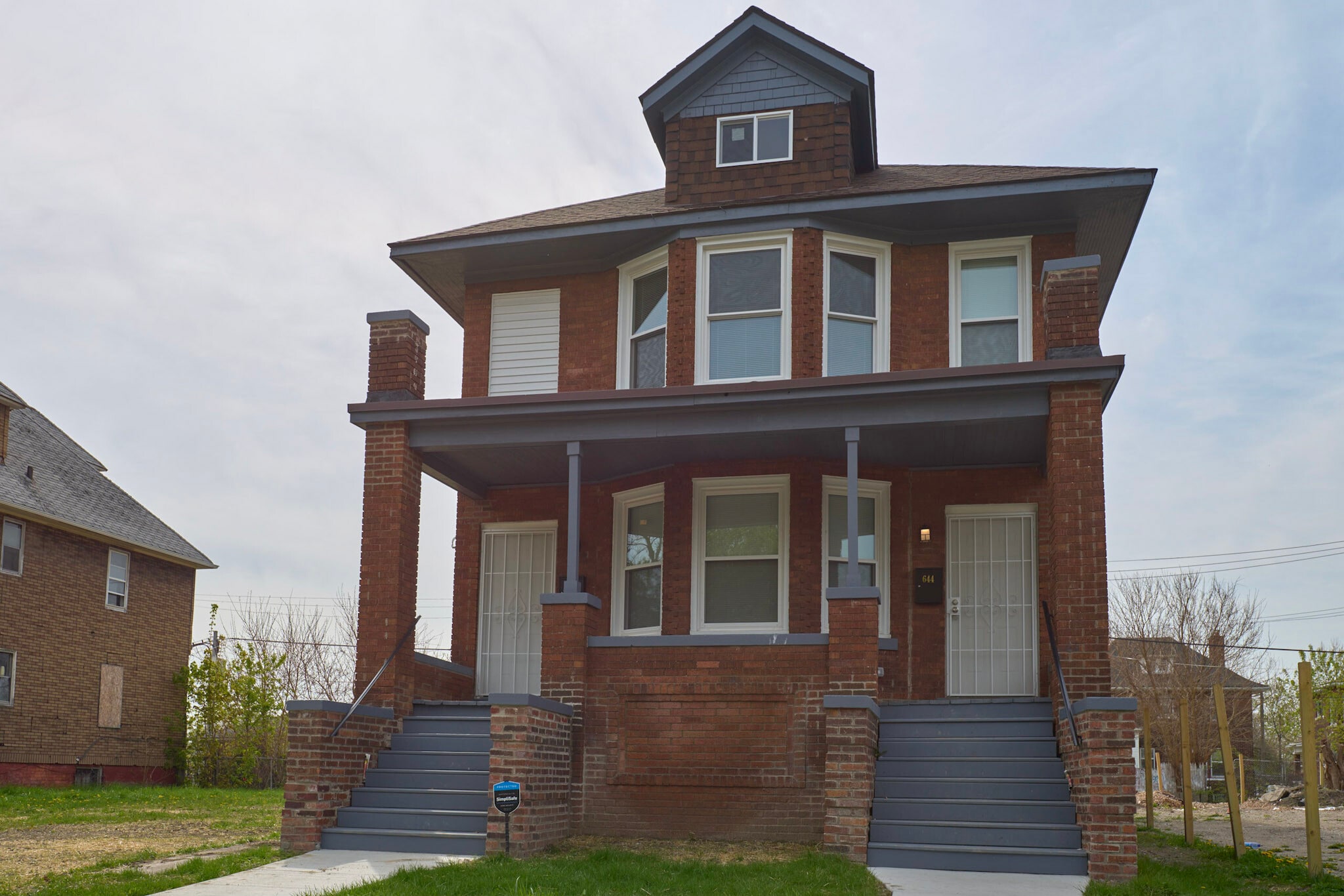 Front - 644 Marston St