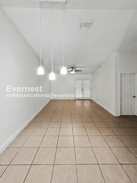 Building Photo - 3436 Sunrise Villas Ct N