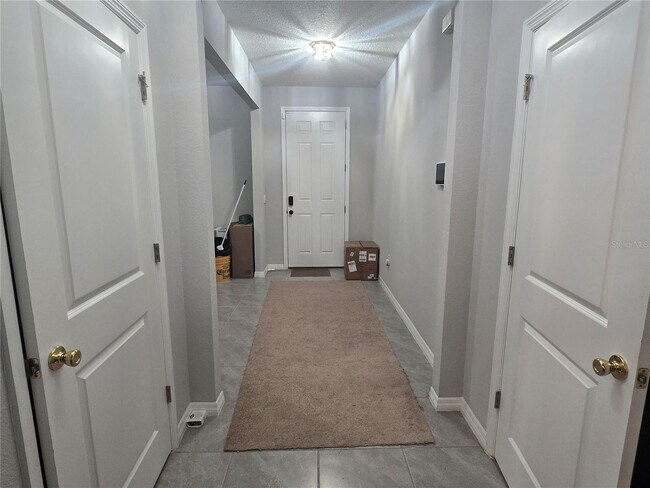 Building Photo - 5846 SW 80th Ln