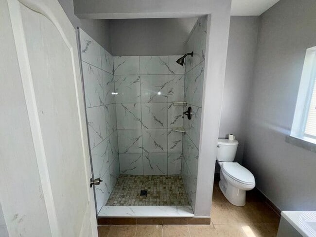 Building Photo - 2330 Fern Creek Ave #A Orlando FL 32806