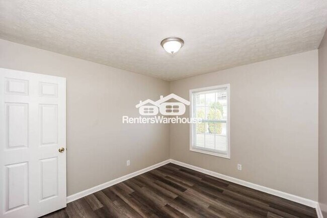 Building Photo - HUGE 3x3  Split Level Home in Whaleys Lake...