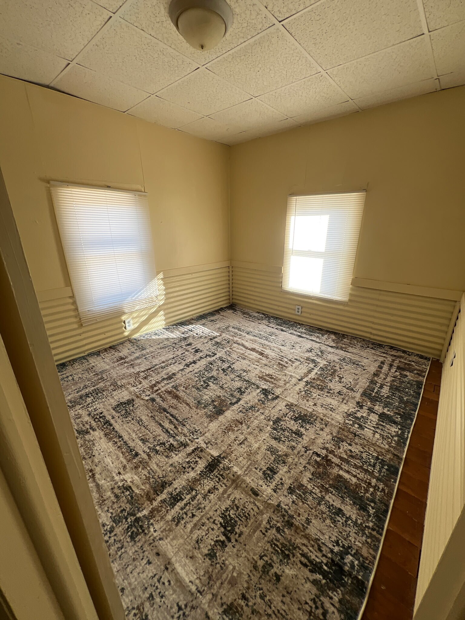 Bedroom - 613 Poplar St