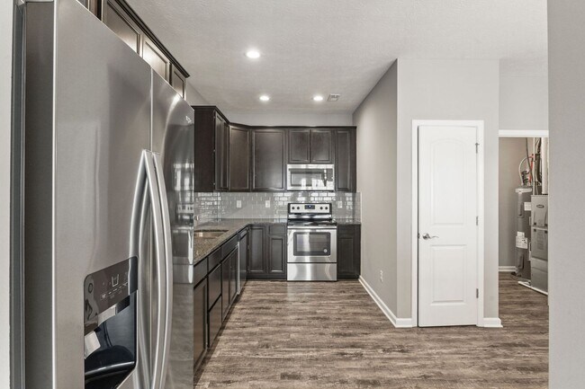 Building Photo - 2-Bed, 2-Bath Beautiful Home Available Now!