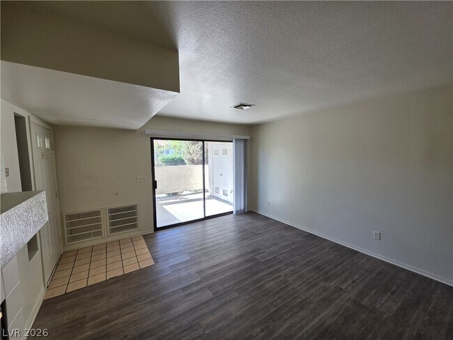 Building Photo - 4865 S Torrey Pines Dr