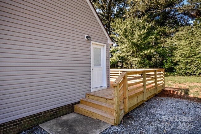 Building Photo - 4792 NC-73