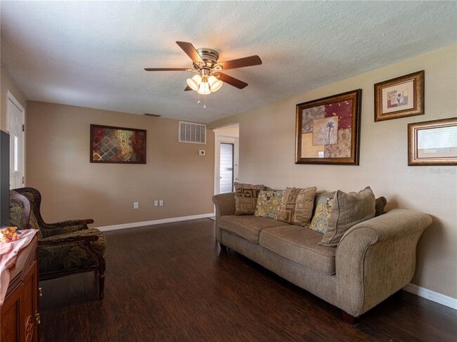 Building Photo - 2048 Melody Dr