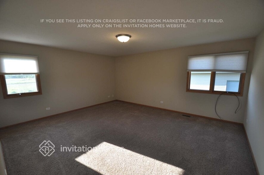 Building Photo - 1021 Amlin Terrace