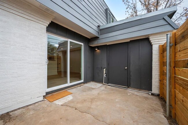 Building Photo - 4908 West Gate Blvd