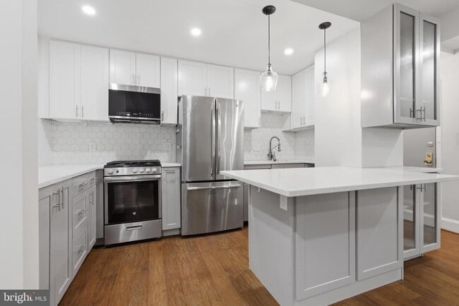 Building Photo - 2127 California St NW