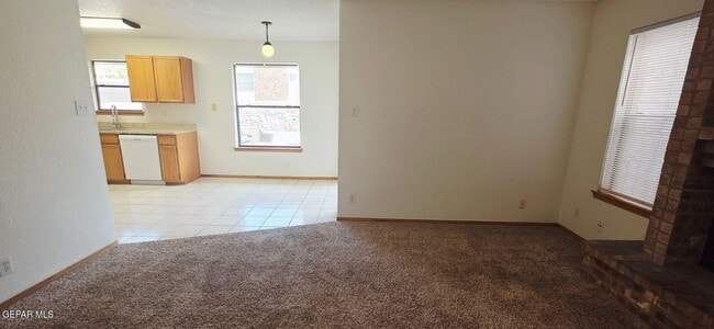 Building Photo - 1112 Chiricahua Dr