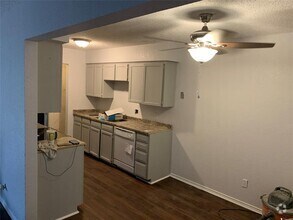 Building Photo - 6721 Loma Vista Dr