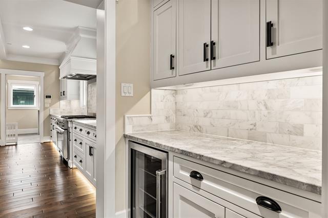 Building Photo - 6842 Merrilee Ln