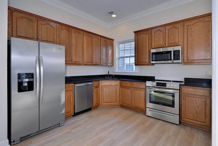 Building Photo - 6356 Glen Wilton Ln