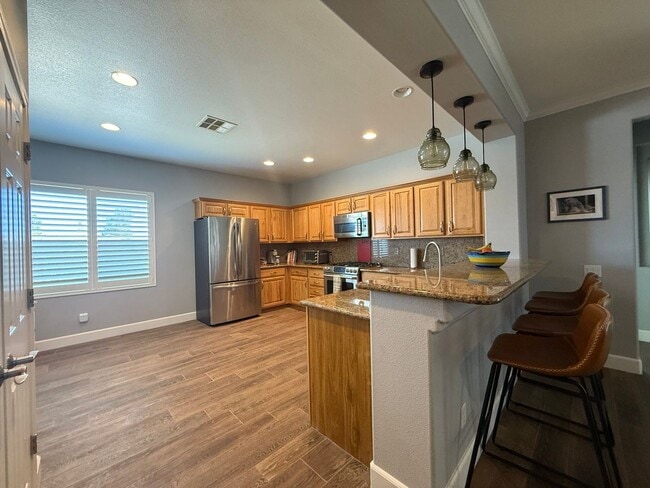 Building Photo - Charming Summerlin West Home