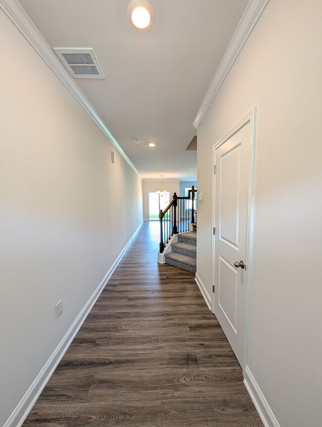 Building Photo - New Construction Townhouse-Hendersonville!