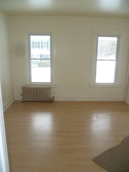 Building Photo - 203 Grandview St